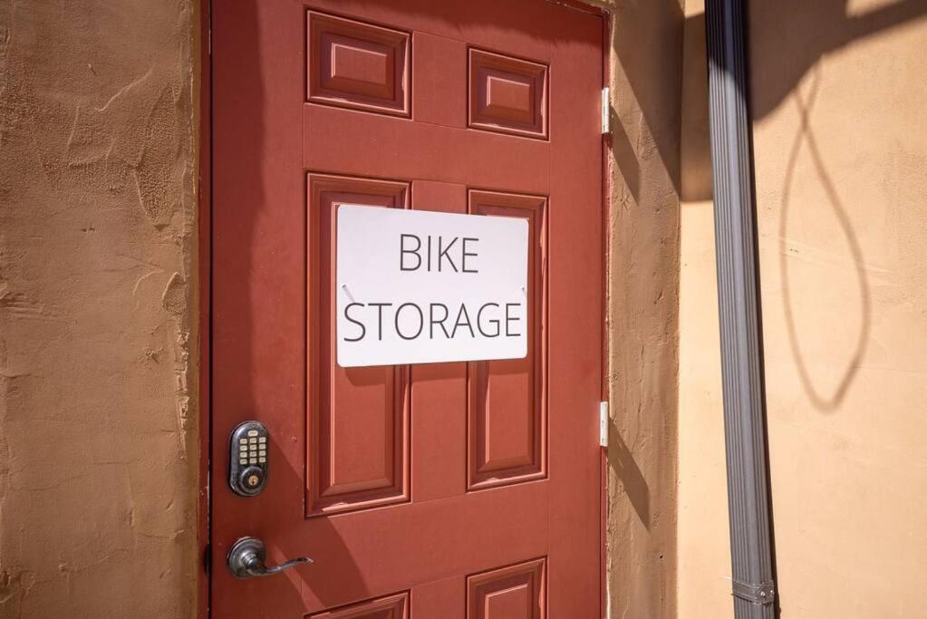 Luxury Downtown Rental モアブ エクステリア 写真